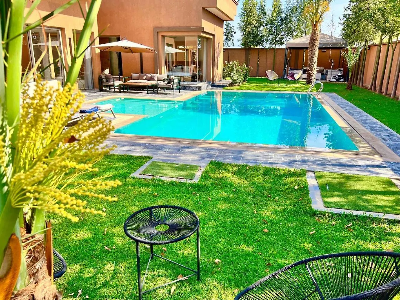 Villa Avec Piscine Et Jardin مراكش