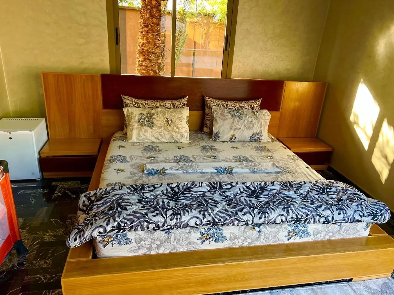 Villa Avec Piscine Et Jardin مراكش